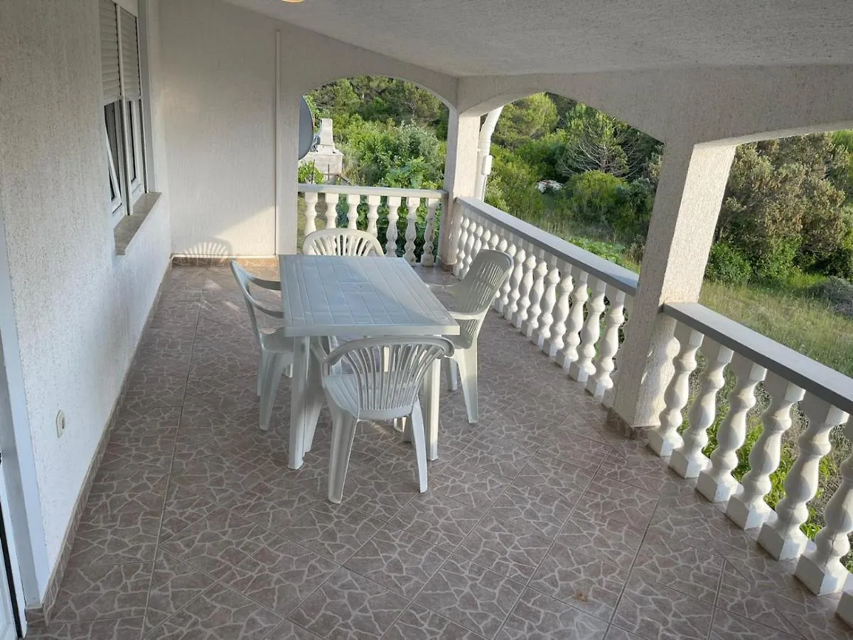 Apartment Bagic Vir Croatia